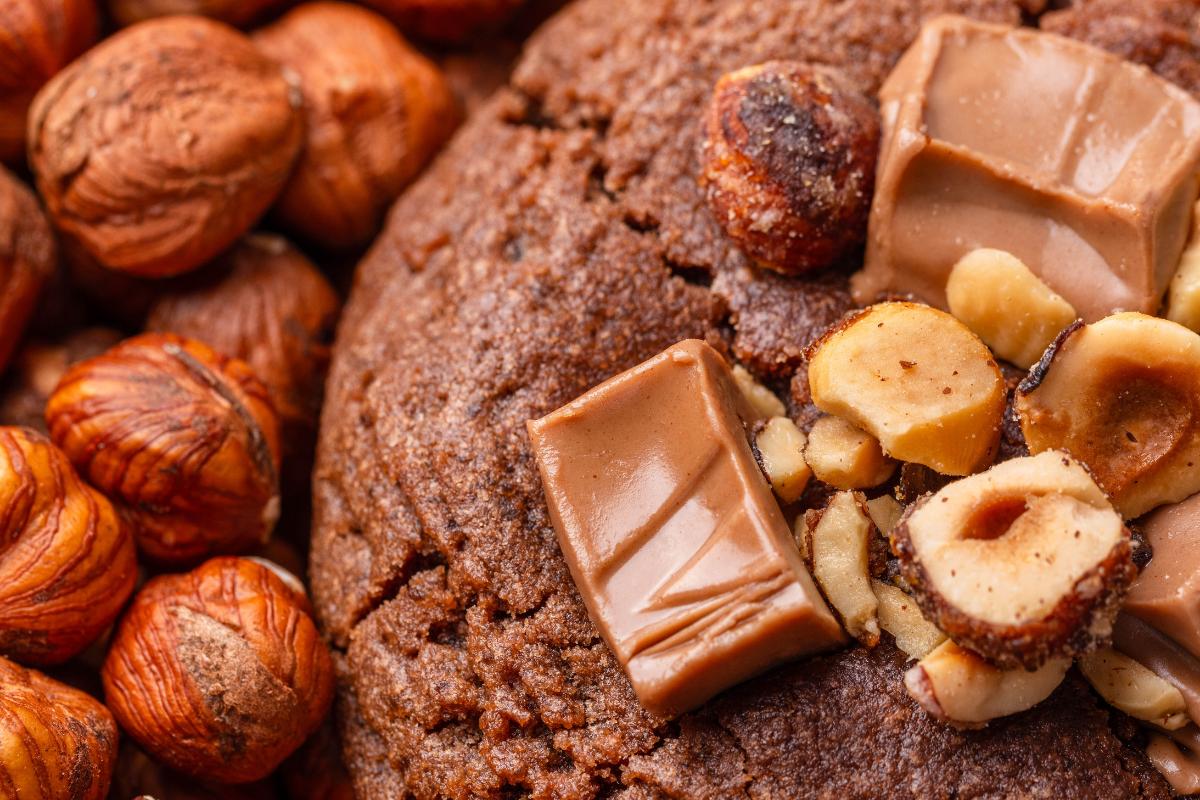 laura-todd-gianduja-signature-cookie-gianduja-noisette-bo-te-de-5 image 3