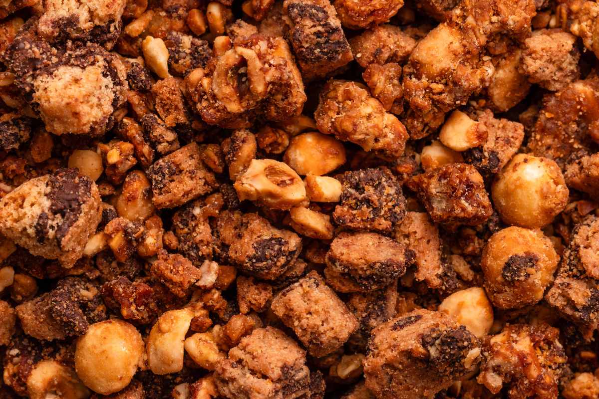 laura-todd-l-incroyable-granola-chocolat-sachet-de-400-g image 2