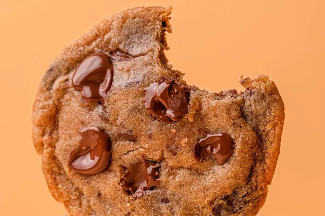 laura-todd-big-moelleux-chocomilk-cookie-lait-bo-te-de-5-80-g image 1