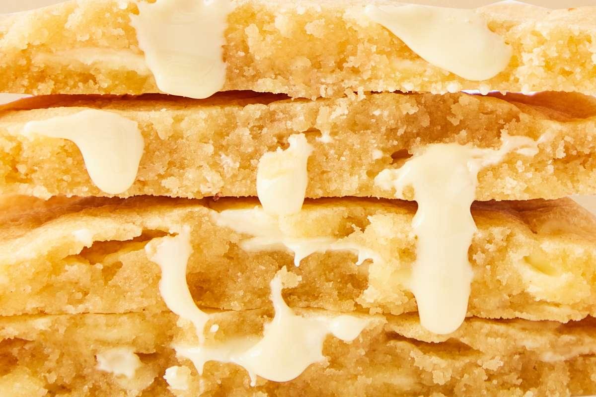 laura-todd-white-delice-cookie-chocolat-blanc-bo-te-de-4-moelleux image 2