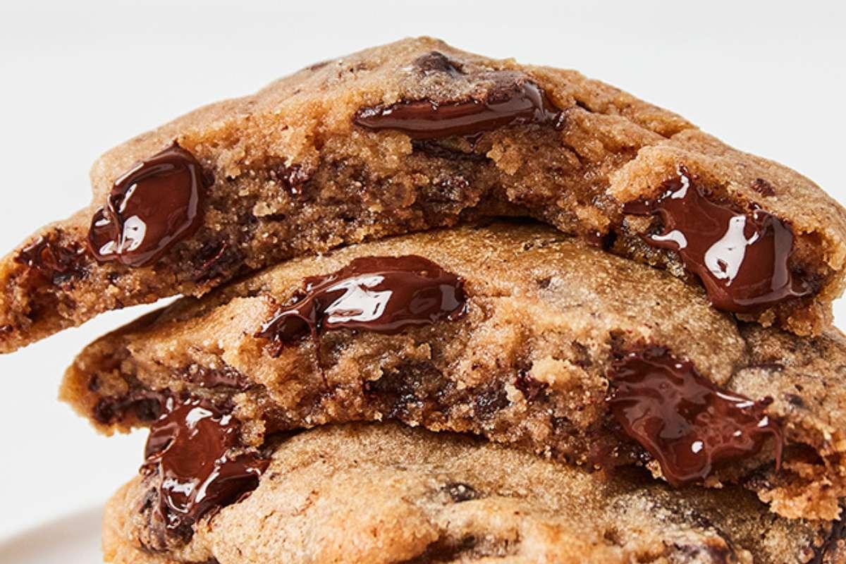 laura-todd-big-moelleux-chocodark-cookie-chocolat-noir-bo-te-de-5 image 3